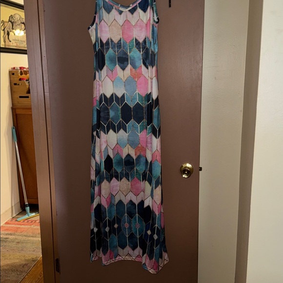 Colorful Geometric Patterned Maxi Dress - Picture 2 of 3